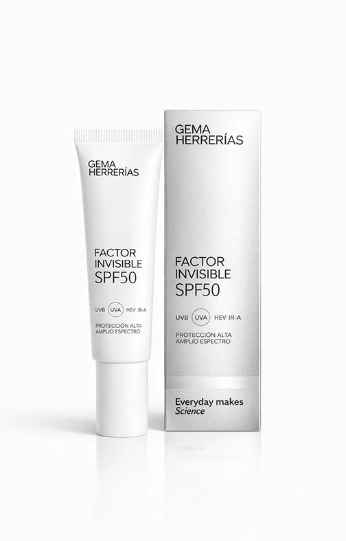 Tubo y estuche del Factor Invisible SPF50 de Gema Herrerías sobre fondo blanco, fotoprotector facial de amplio espectro